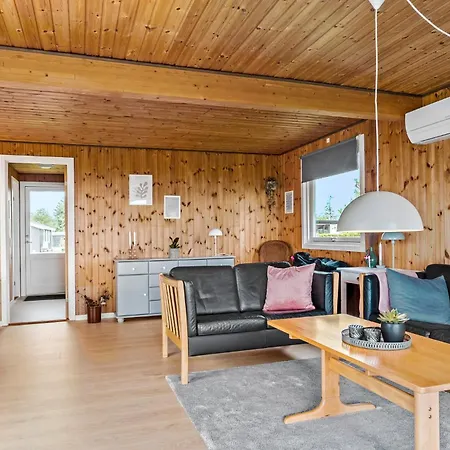 Lovely In With House Sea View